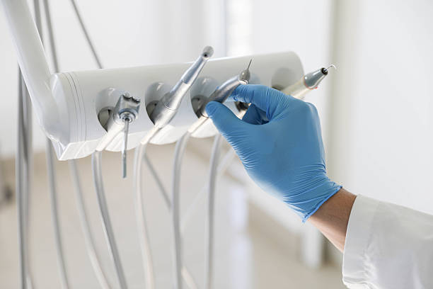 Professional Tooth Extraction technician working in Sparks, TX